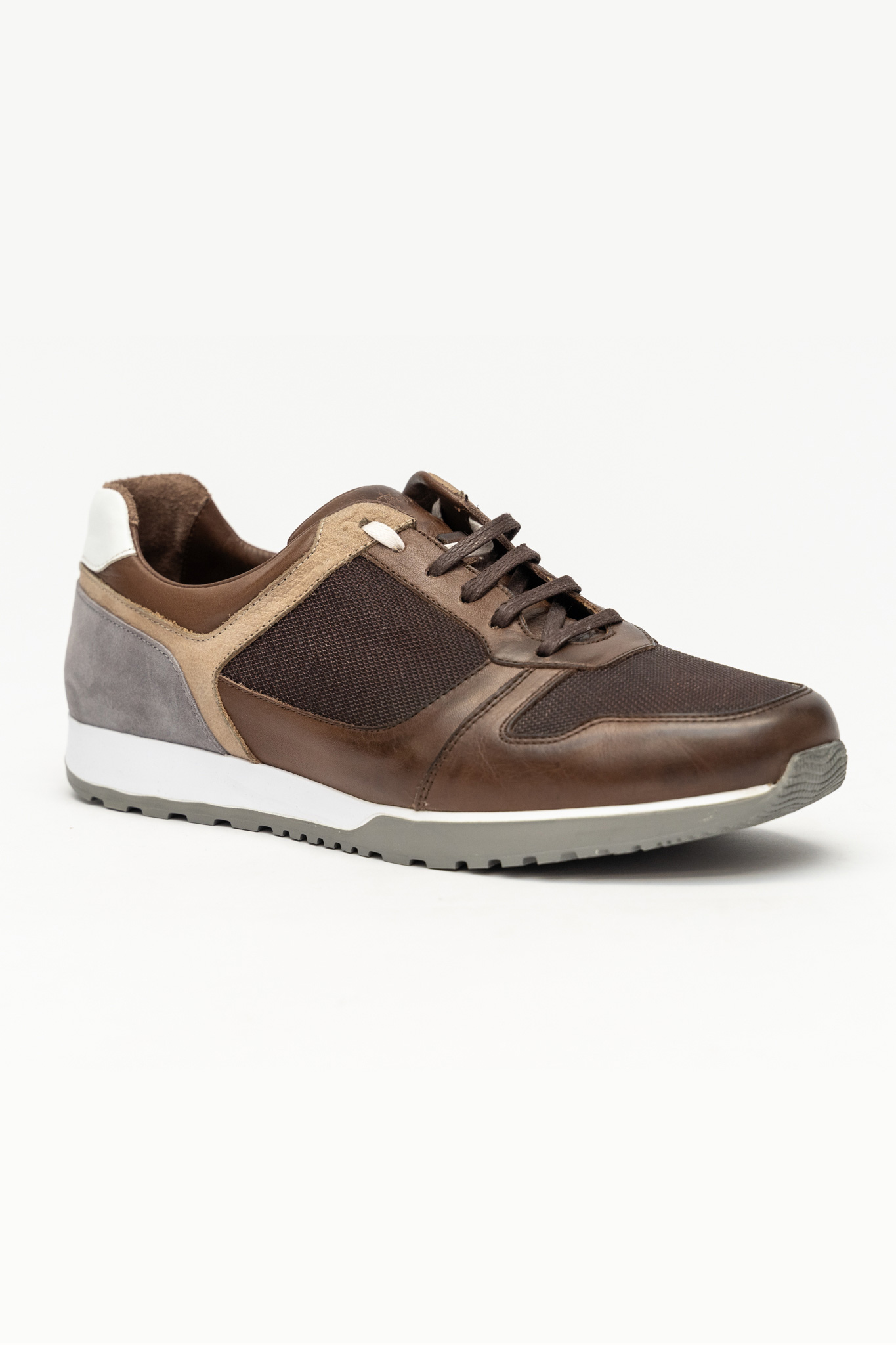 monte-napoleone-sneakers-90-4800-9066-1